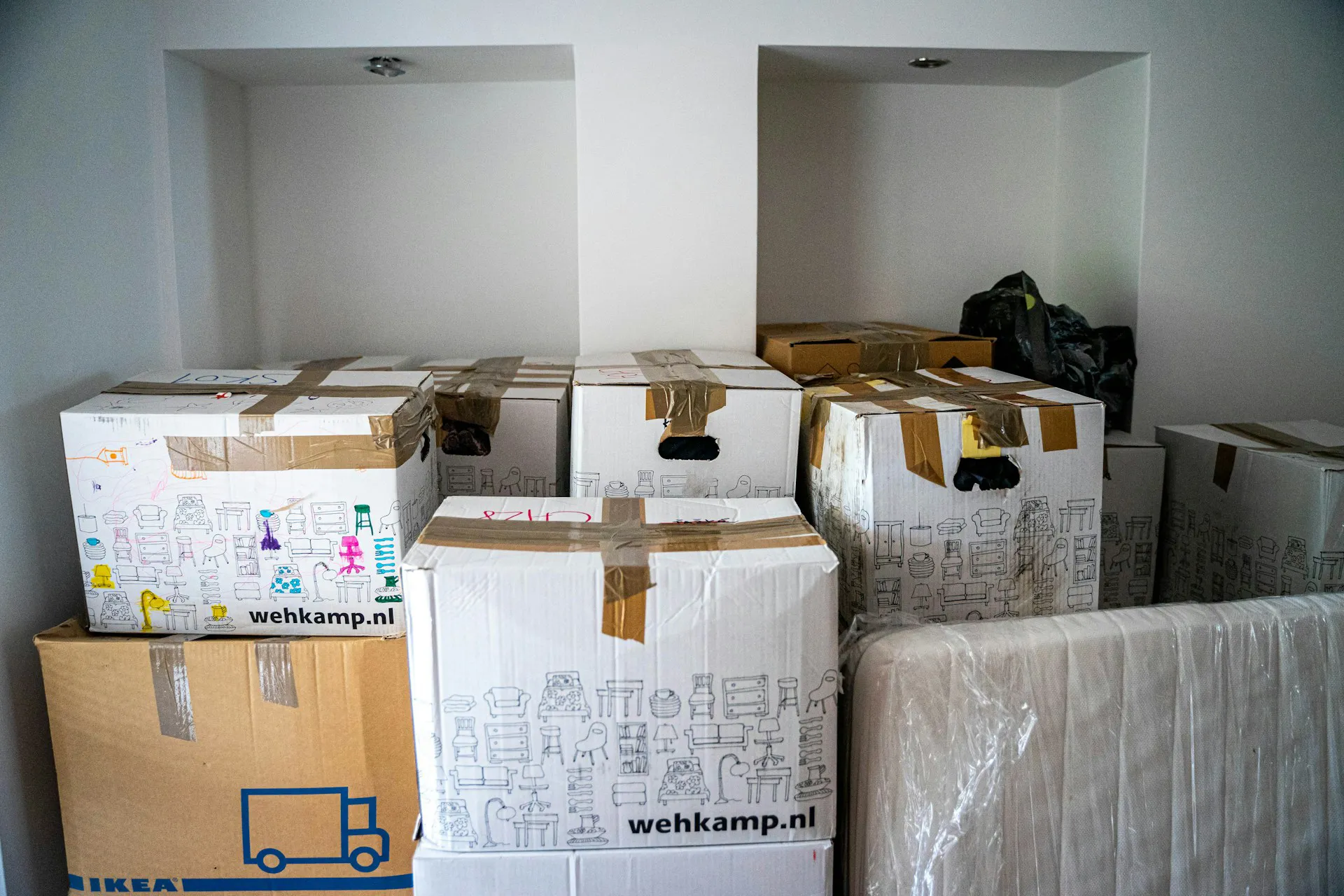 Mastering Organizing and Decluttering Before a Move